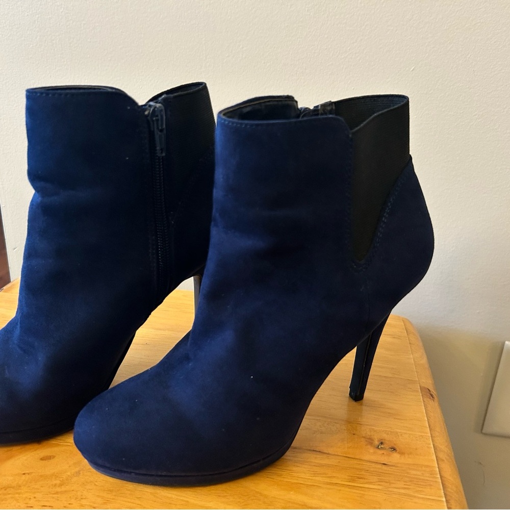 Bundle & save Thalia Sodi Elegant Blue suede Ankle Boots - Picture 2 of 2